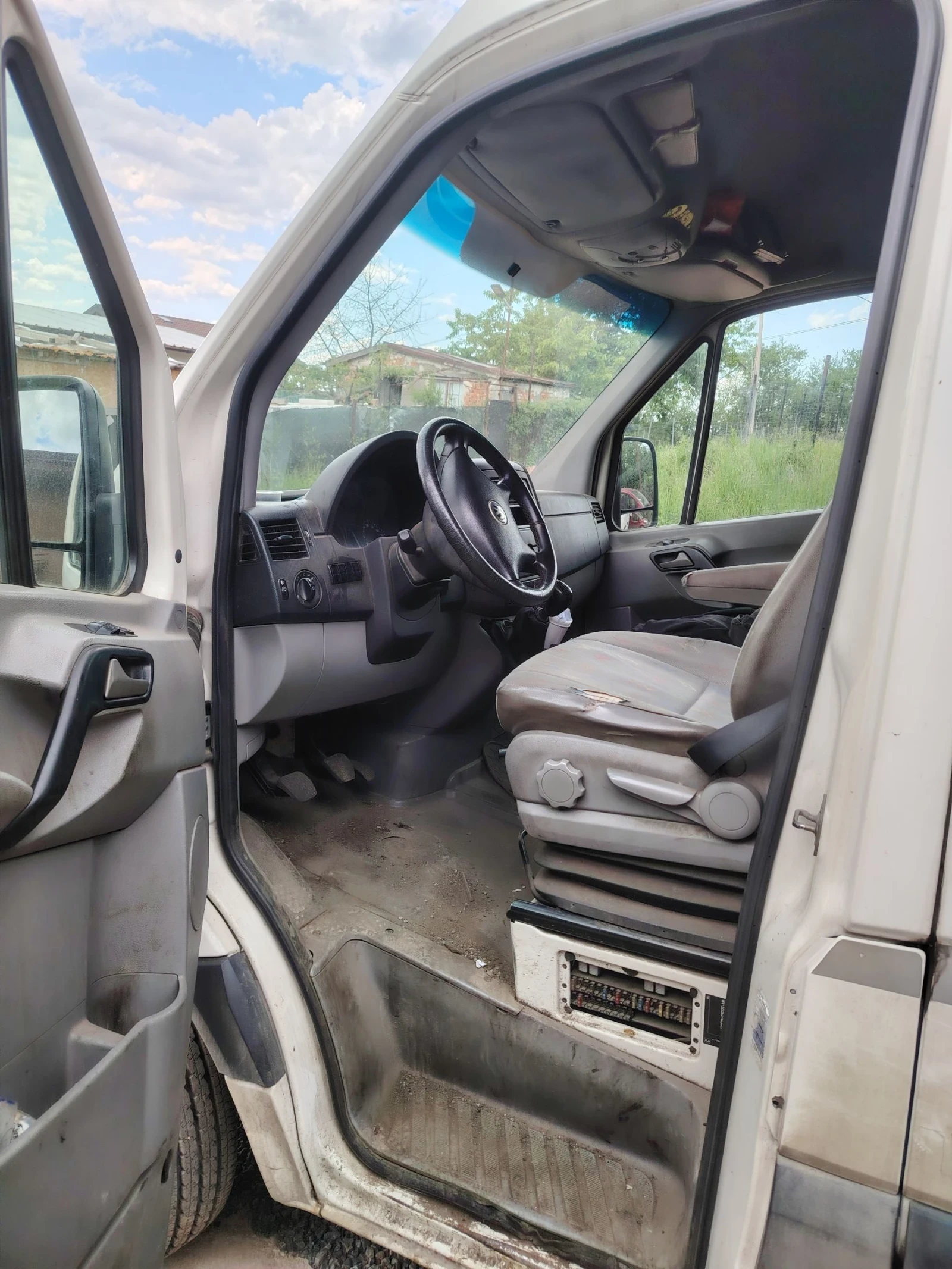 VW Crafter 2.5TDI, снимка 4 - Бусове и автобуси - 54370144