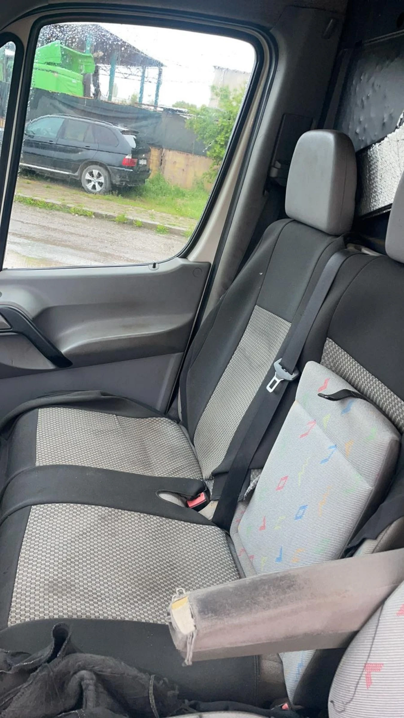 VW Crafter 2.5TDI, снимка 7 - Бусове и автобуси - 54370144