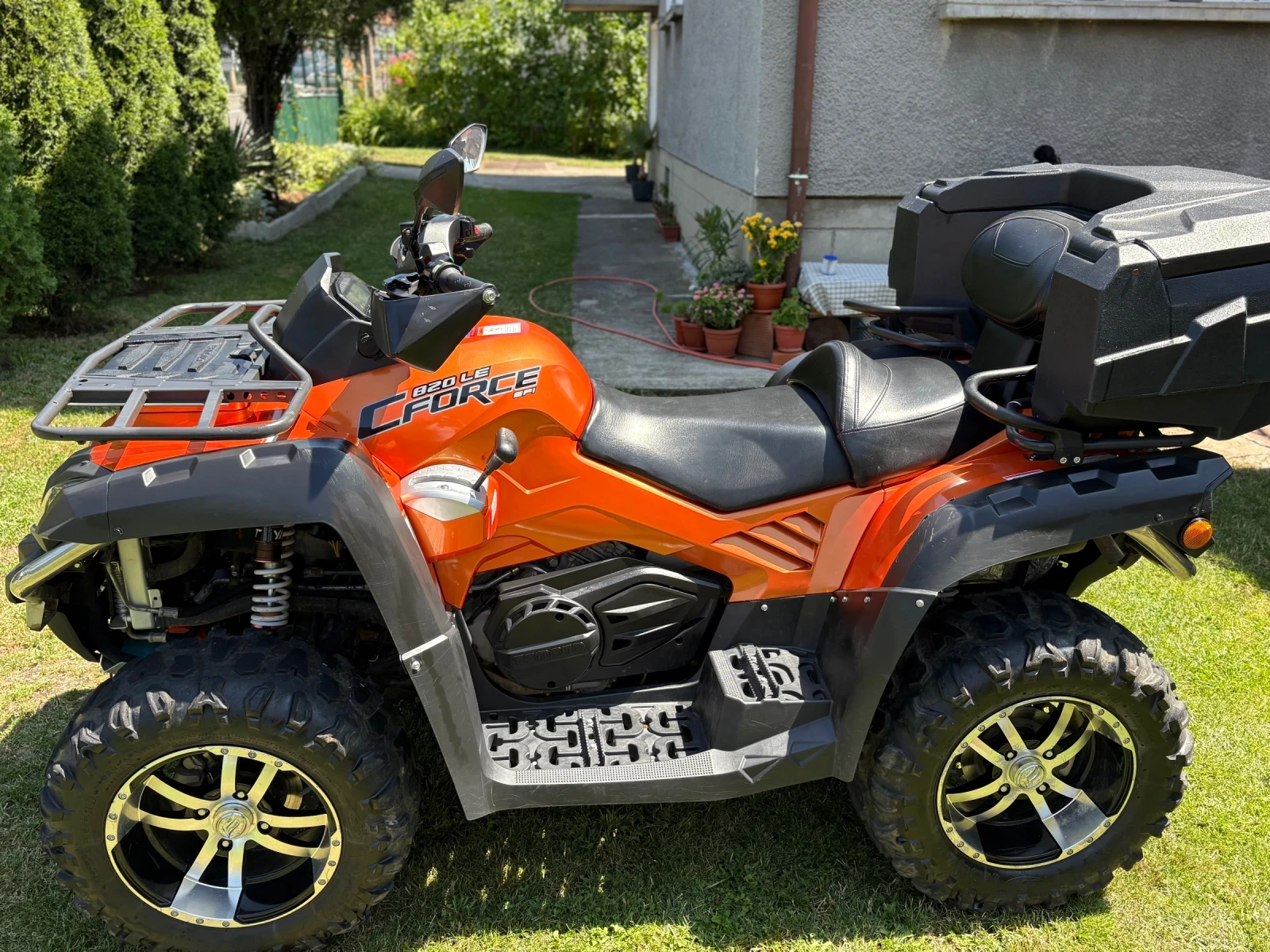 Cfmoto ZFORCE 820