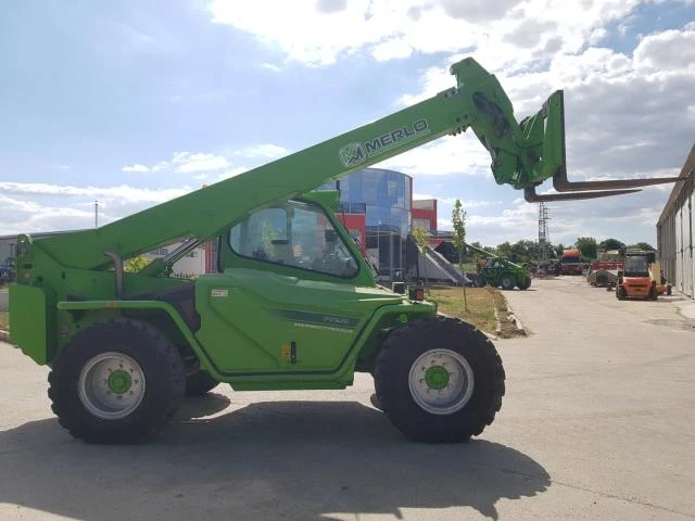 Телескопичен товарач Merlo P72.10 CS - изображение 6