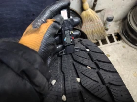 Гуми Зимни 245/65R17, снимка 5