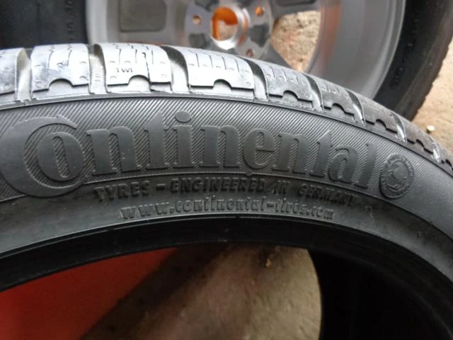 Гуми Зимни 275/40R22, снимка 4 - Гуми и джанти - 14440898