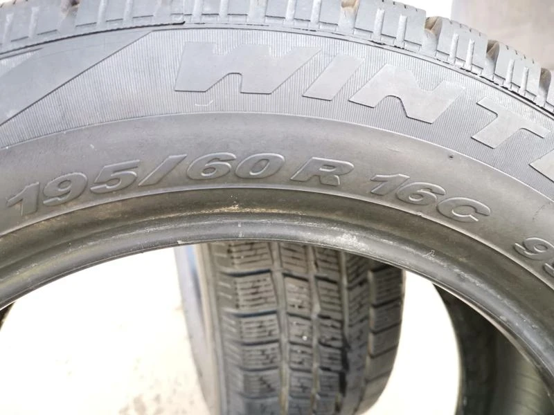 Гуми Зимни 195/60R16, снимка 2 - Гуми и джанти - 26105669