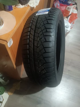 Гуми Зимни 235/55R19, снимка 3 - Гуми и джанти - 48107530