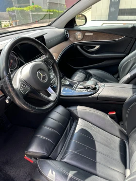 Mercedes-Benz E 220, снимка 12