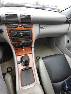 Mercedes-Benz C 220, снимка 10