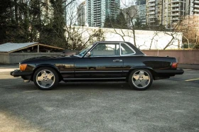 Mercedes-Benz 560 * 560SL * CARFAX * ЦЕНА ДО БГ | Auto.bg — изображение 2