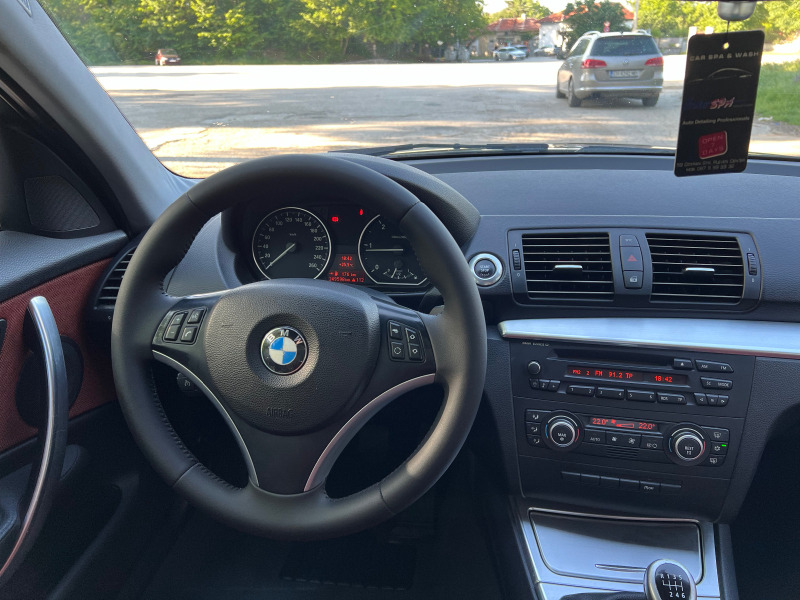 BMW 120 D Facelift, снимка 13 - Автомобили и джипове - 46448295
