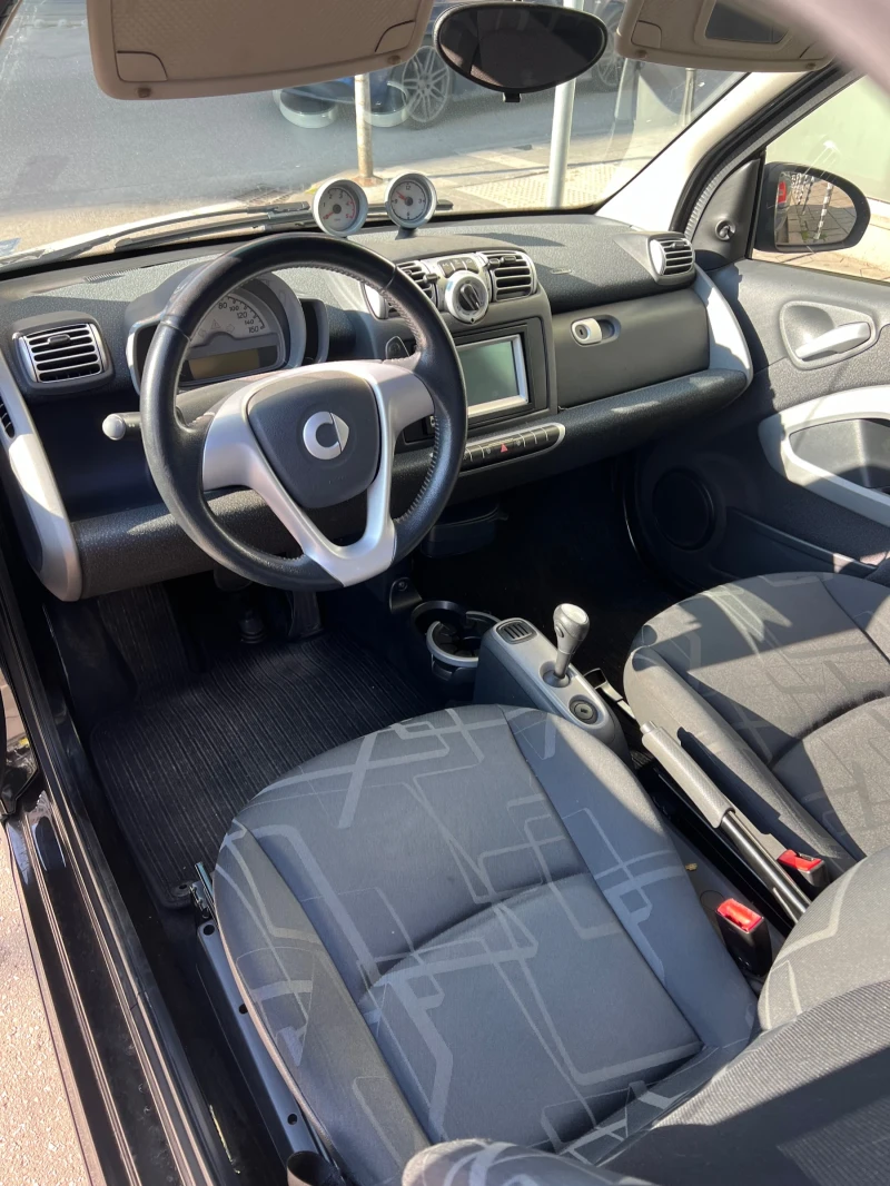 Smart Fortwo, снимка 13 - Автомобили и джипове - 47327419