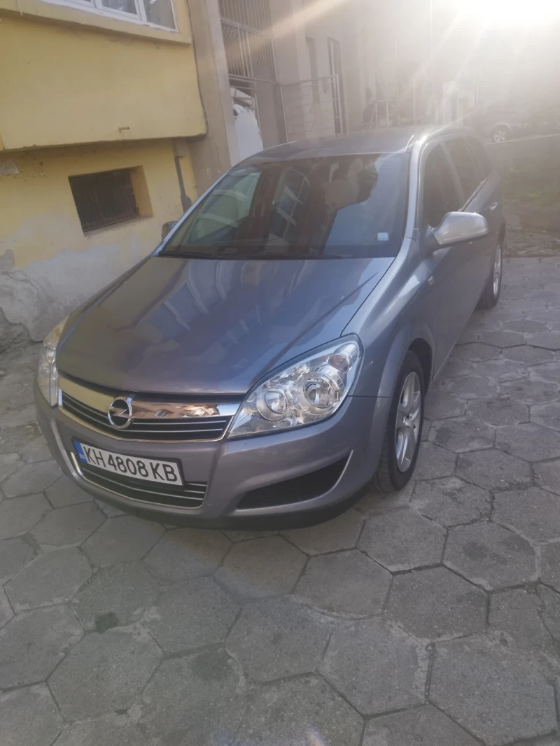 Opel Astra 1.9-120k.c, АВТОМАТ ПЕРФЕКТНА, снимка 1 - Автомобили и джипове - 47427437