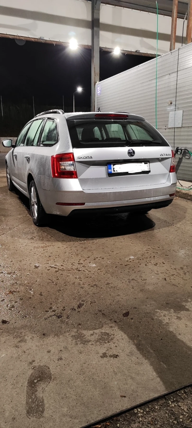 Skoda Octavia 1.6 TDI, снимка 3 - Автомобили и джипове - 48680064