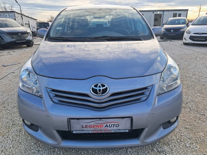 Toyota Verso 2.0D4D, снимка 2 - Автомобили и джипове - 48862635