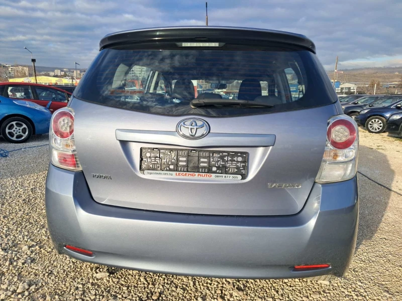 Toyota Verso 2.0D4D, снимка 5 - Автомобили и джипове - 48862635