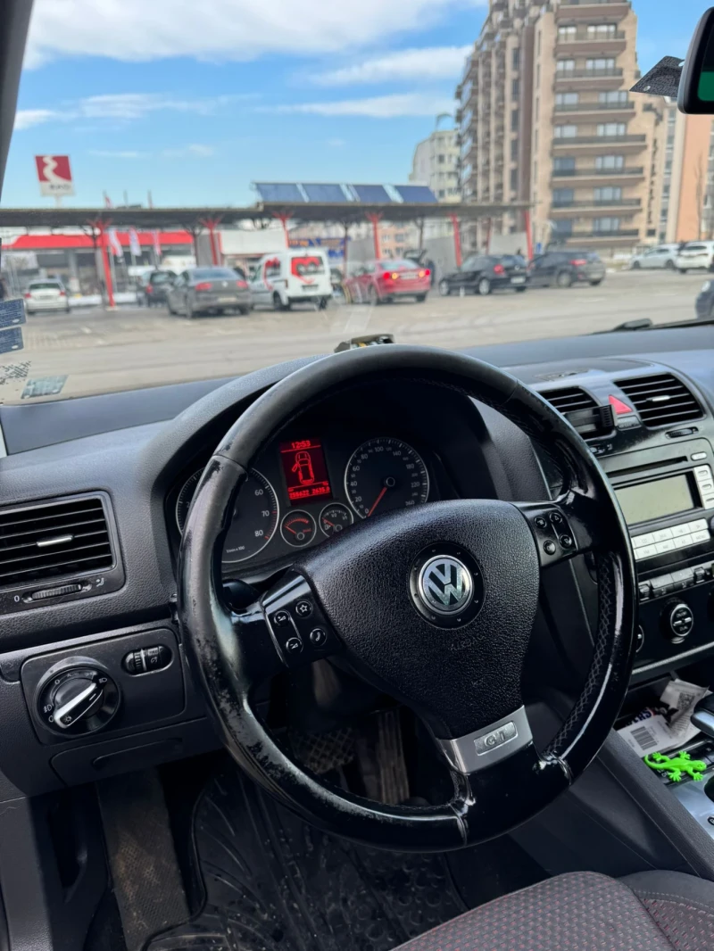 VW Golf, снимка 7 - Автомобили и джипове - 48895388