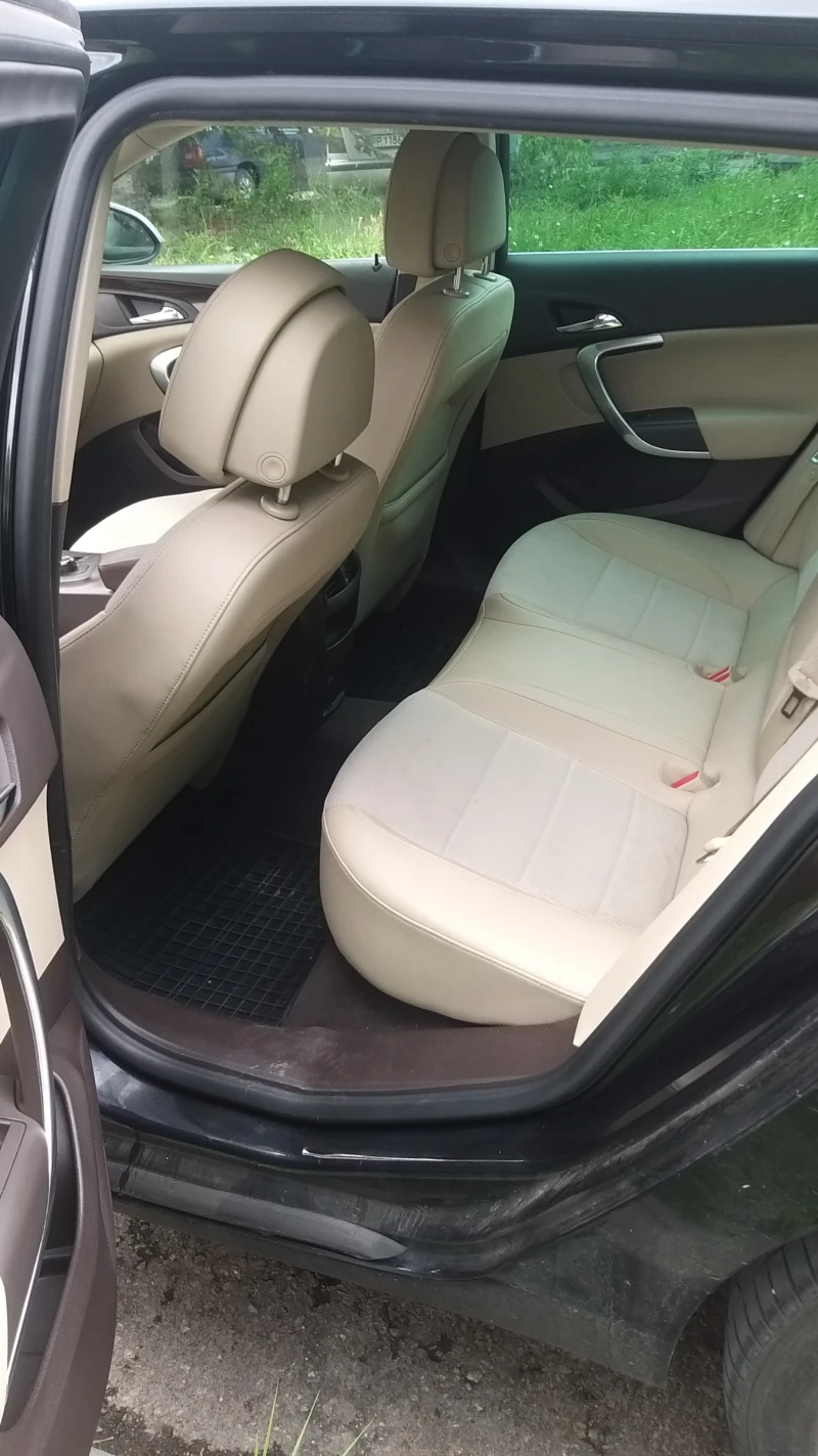 Opel Insignia 2.0 CDTI 4x4, снимка 4 - Автомобили и джипове - 52356030