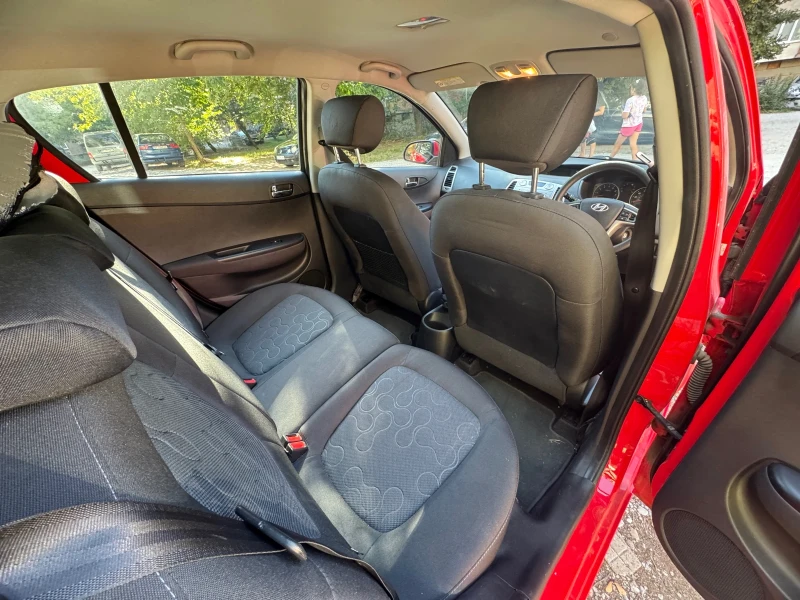 Hyundai I20, снимка 7 - Автомобили и джипове - 52373404