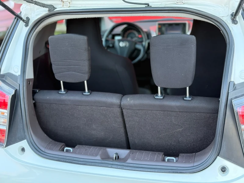 Toyota IQ, снимка 16 - Автомобили и джипове - 52849417