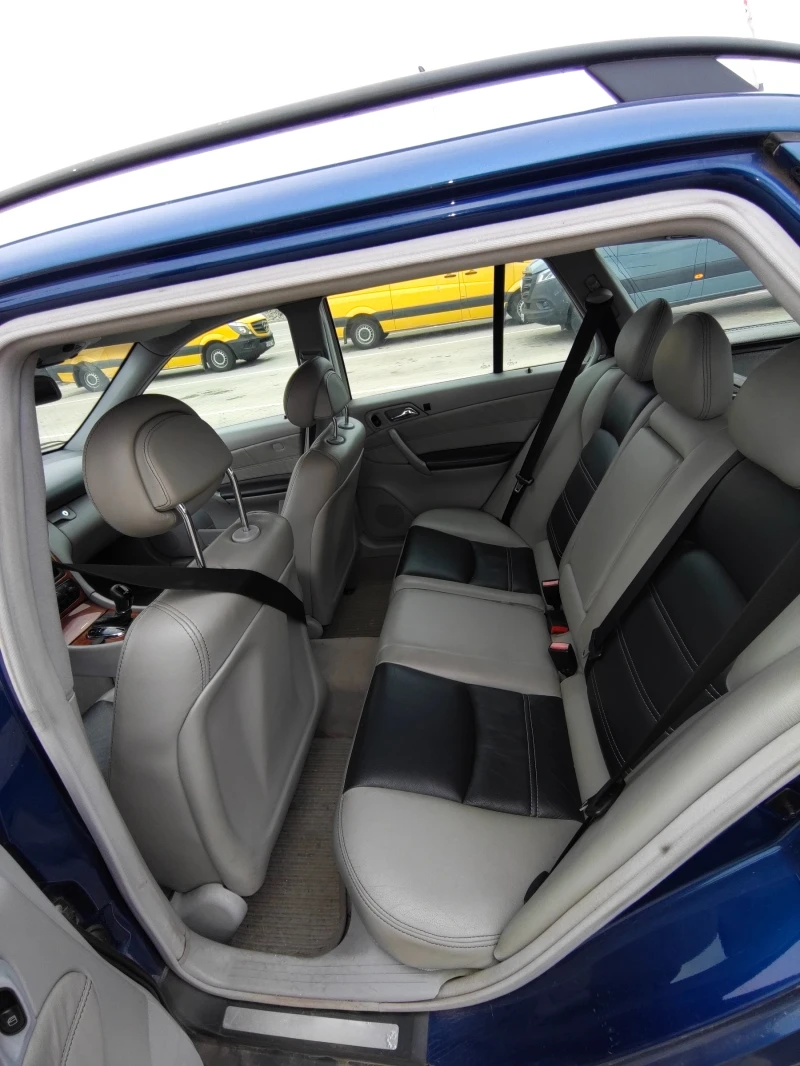 Mercedes-Benz C 220, снимка 6 - Автомобили и джипове - 52904726