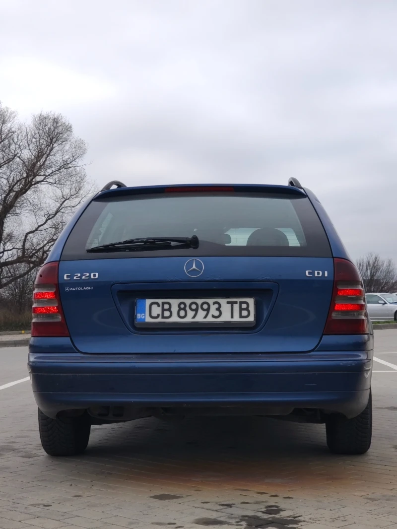 Mercedes-Benz C 220, снимка 3 - Автомобили и джипове - 52904726