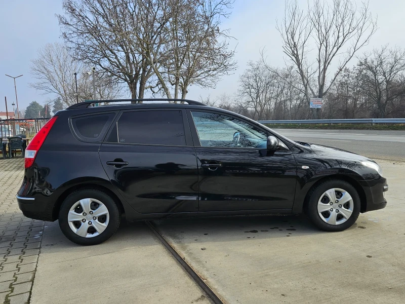 Hyundai I30 1.6CRDI* AUTOMAT , снимка 4 - Автомобили и джипове - 52908465