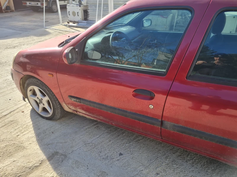Renault Clio, снимка 5 - Автомобили и джипове - 52964171