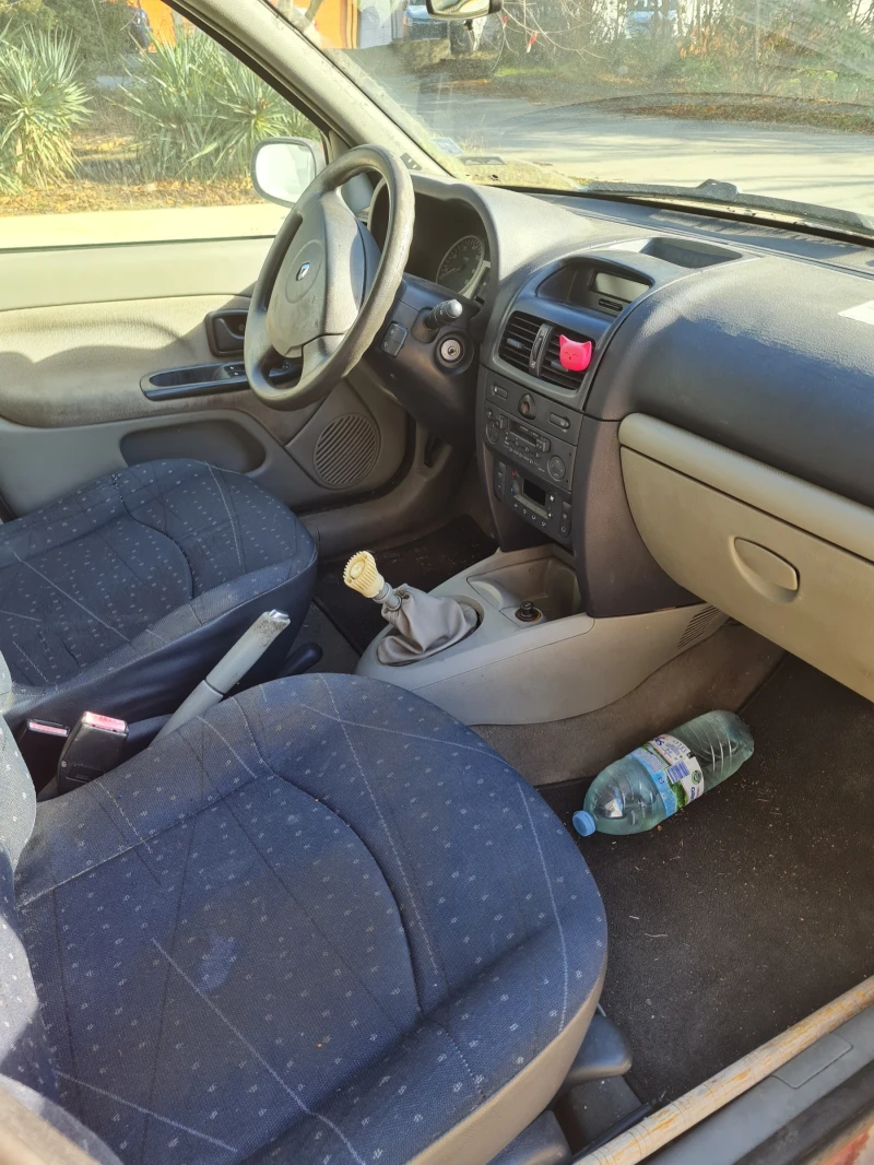 Renault Clio, снимка 9 - Автомобили и джипове - 52964171