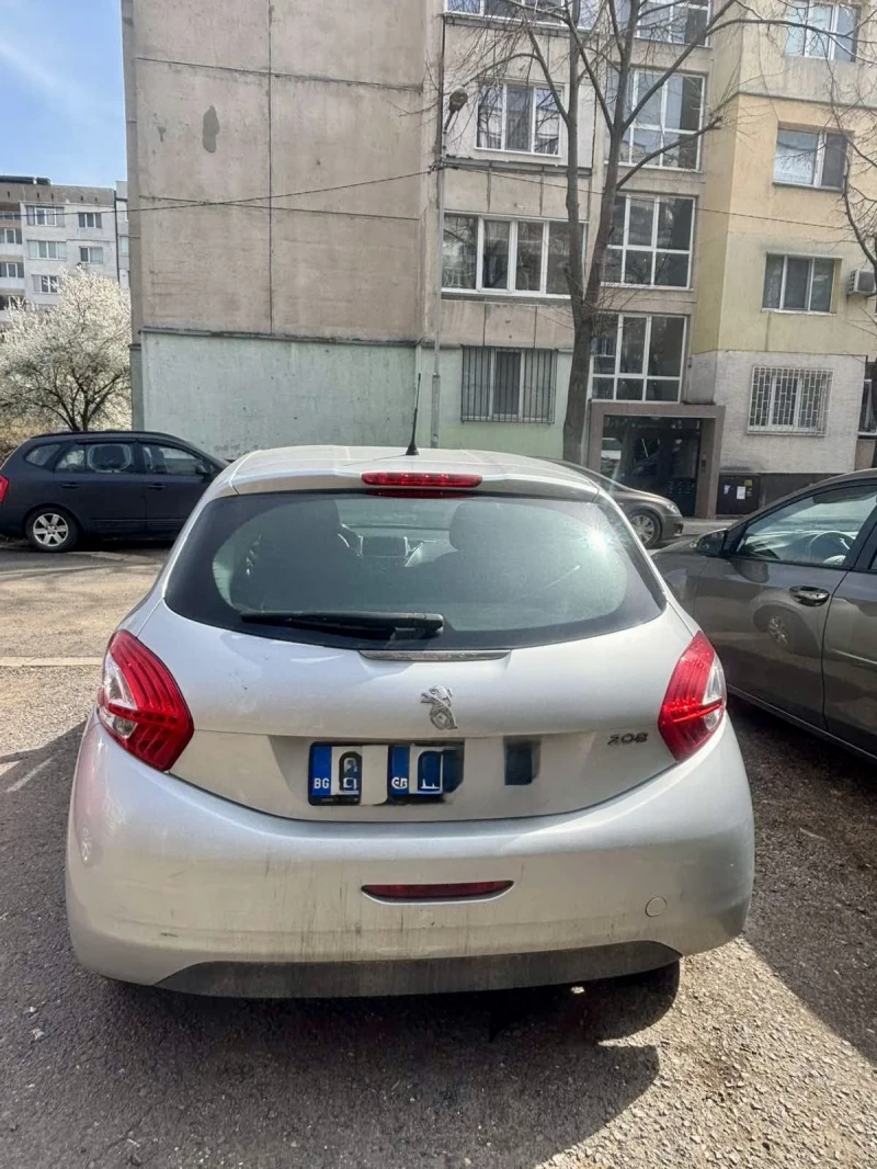 Peugeot 208, снимка 3 - Автомобили и джипове - 53002437