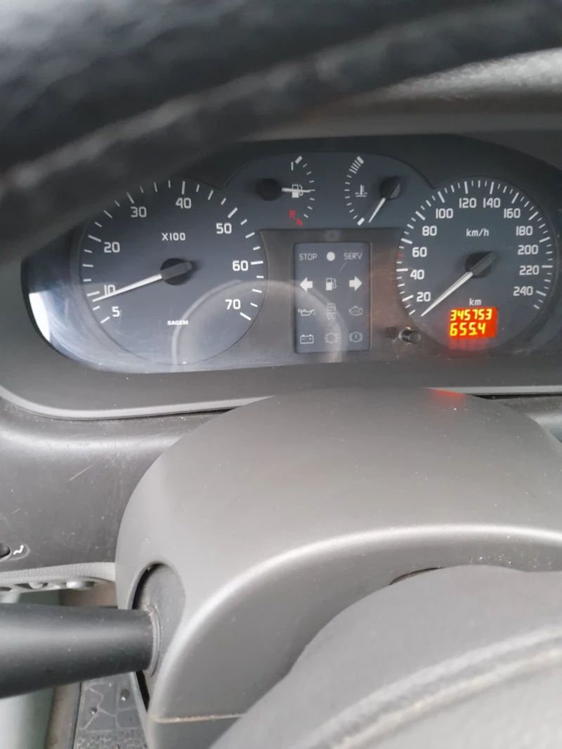 Renault Scenic, снимка 10 - Автомобили и джипове - 53211907