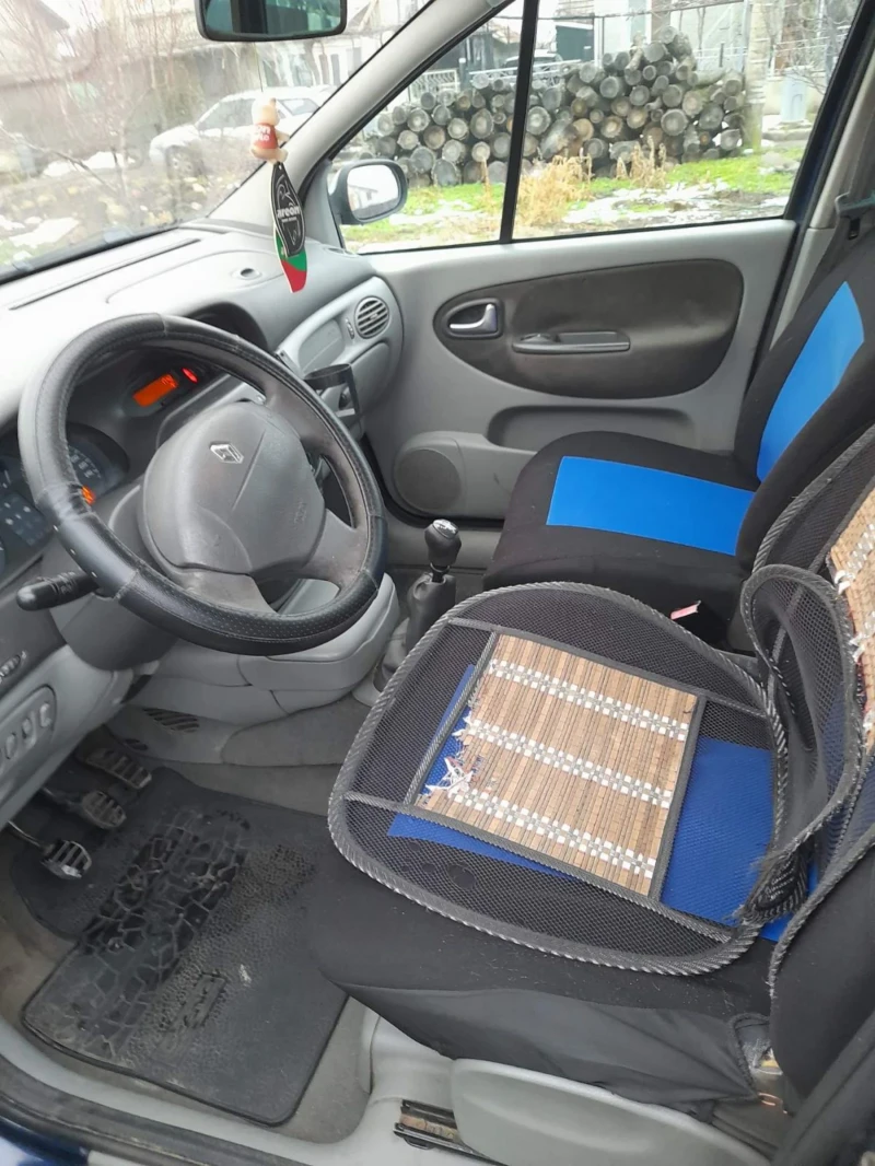 Renault Scenic, снимка 8 - Автомобили и джипове - 53211907