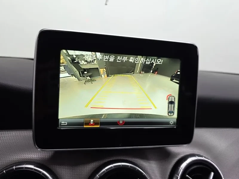Mercedes-Benz CLA 250 САМО 30% АВАНС, снимка 14 - Автомобили и джипове - 55735104