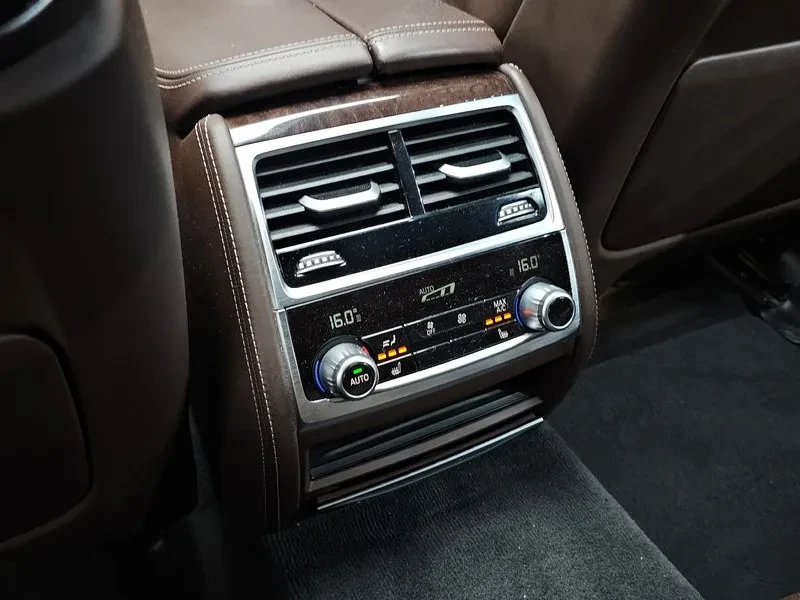 BMW 730 D xDrive, снимка 16 - Автомобили и джипове - 55888930