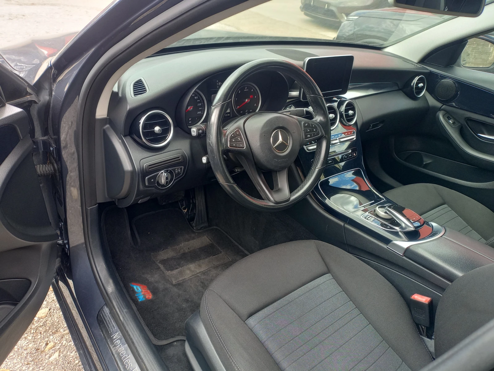 Mercedes-Benz C 180 1.6CDI* BlueTEC* АВТОМАТИК* NAVI* 165900км* EURO6 - изображение 5