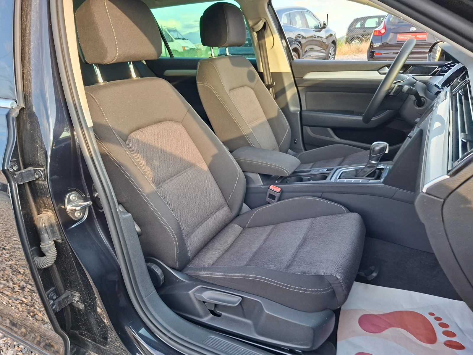 VW Passat 1.6TDI* AUTOMATIC-DSG* 36м. х 271EUR. * , снимка 14 - Автомобили и джипове - 49677689