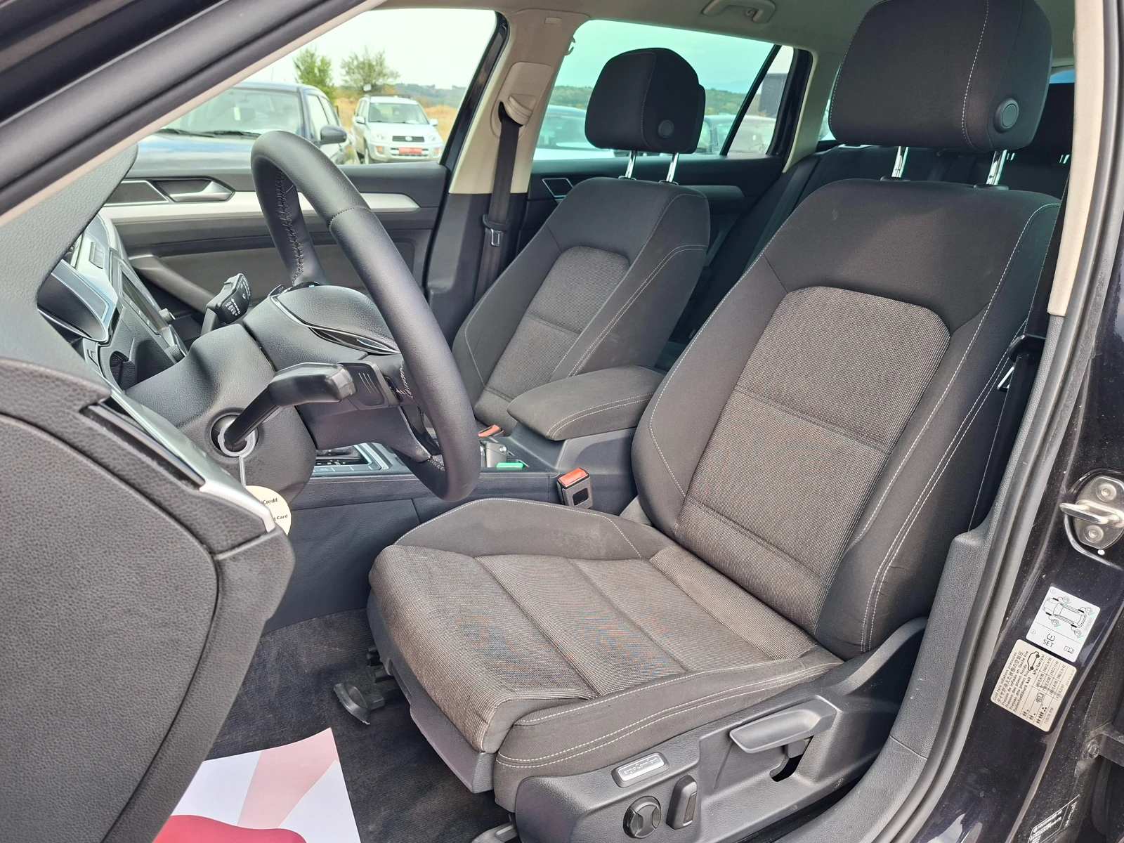 VW Passat 1.6TDI* F1- AUTOMATIC-DSG* 36м. х 271EUR. * , снимка 9 - Автомобили и джипове - 49677689