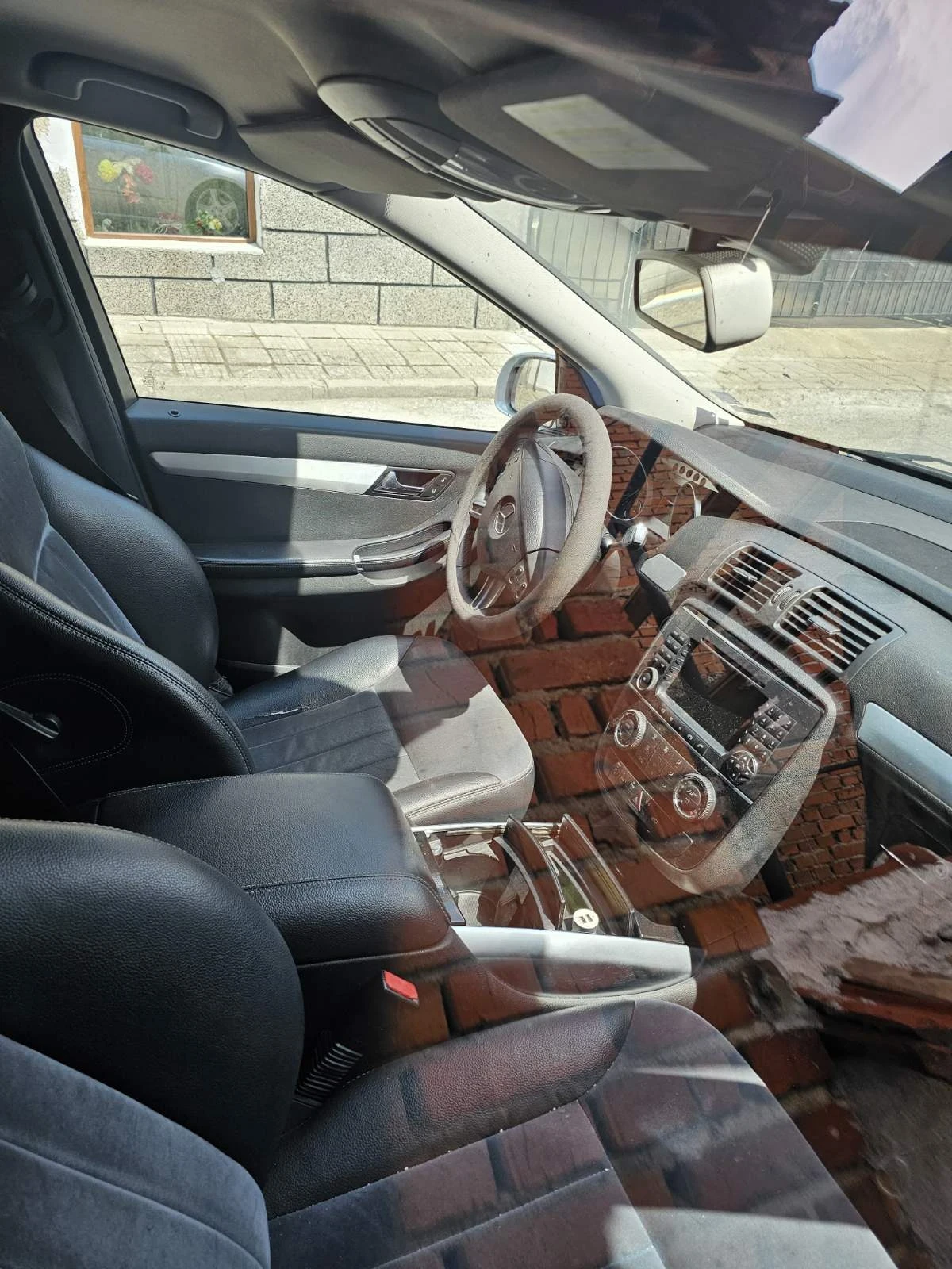 Mercedes-Benz R 320  - изображение 3