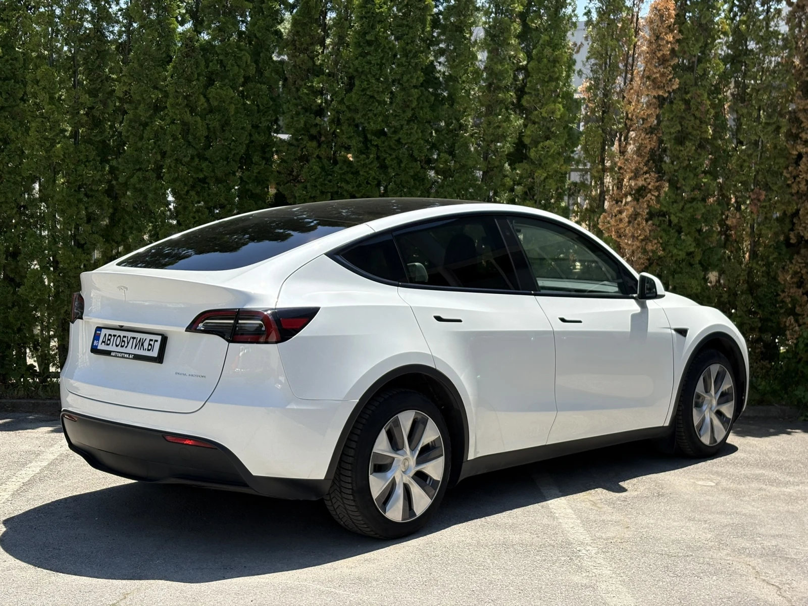Tesla Model Y  Long Range AWD - изображение 4