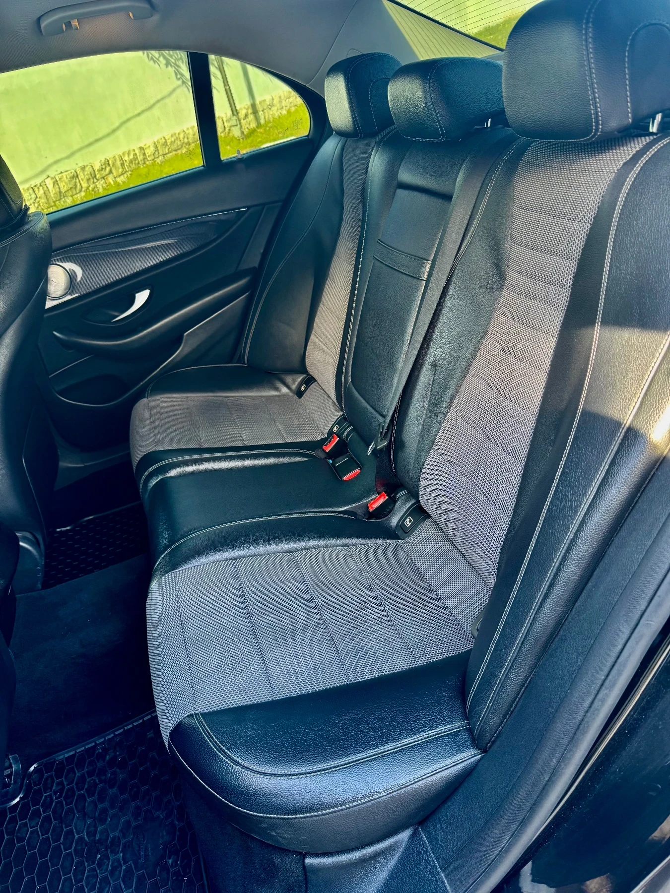 Mercedes-Benz E 200 AMG performance | Mobile.bg   10