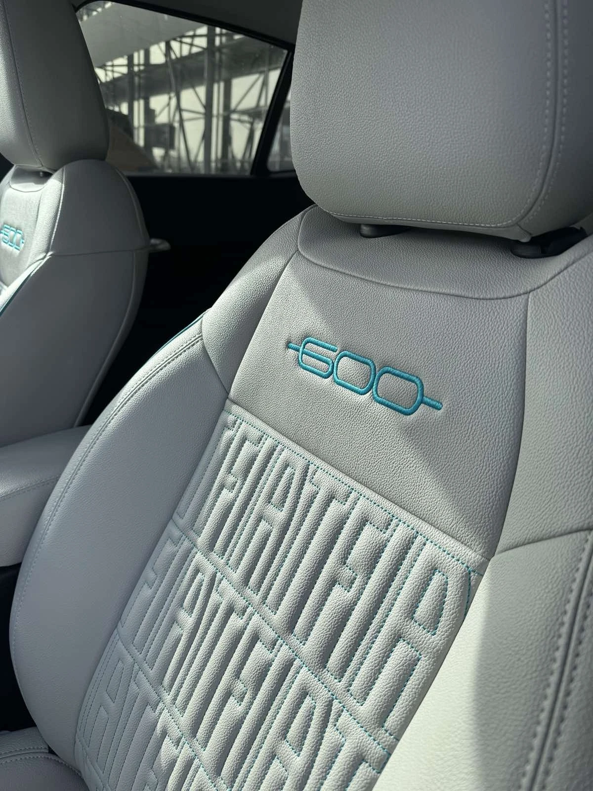 Fiat 600 LA PRIMA 1.2 100 KW 145 hp FWD MHEV 6DCT - изображение 8