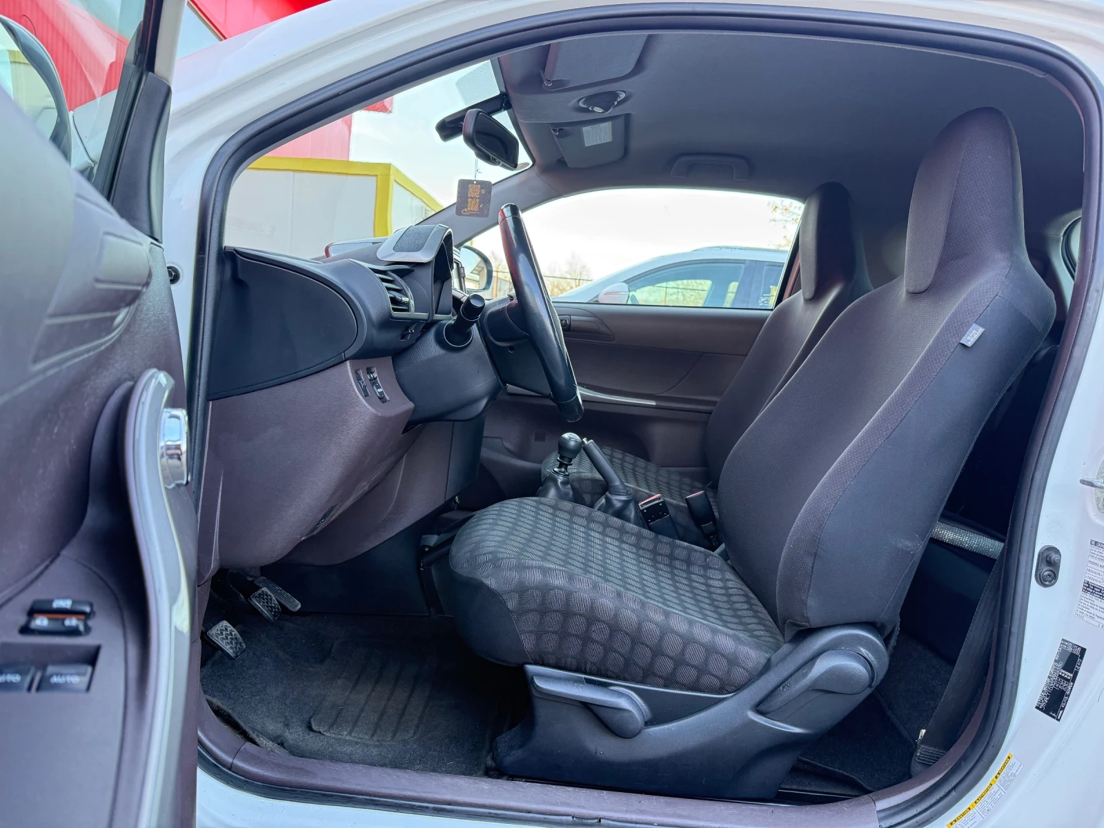 Toyota IQ | Mobile.bg � ����������� 7