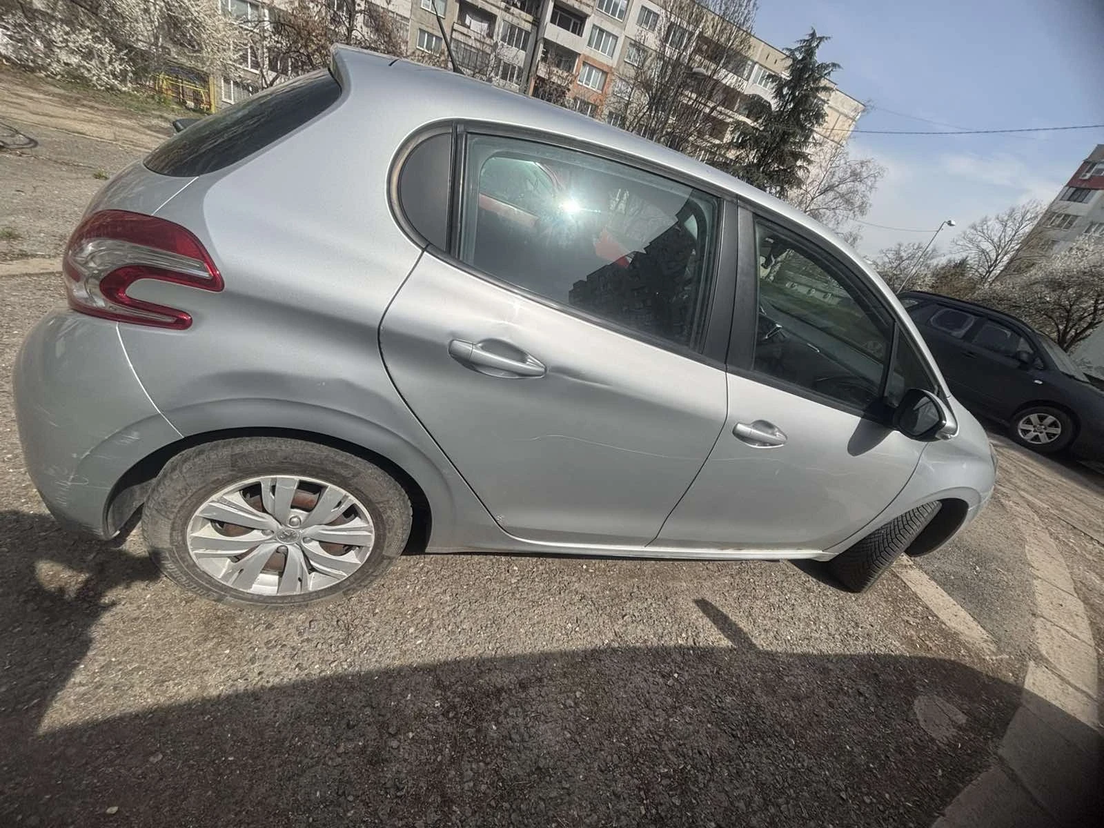 Peugeot 208  - изображение 4