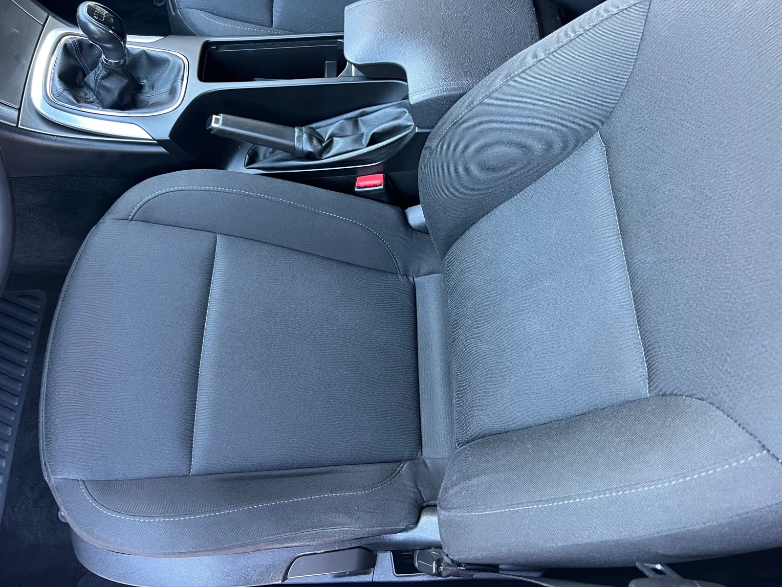 Opel Insignia 1.6i NAVI/SEDAN/KAMERA/6sk/KLIMATRONIK/UNIKAT, снимка 11 - Автомобили и джипове - 54155281