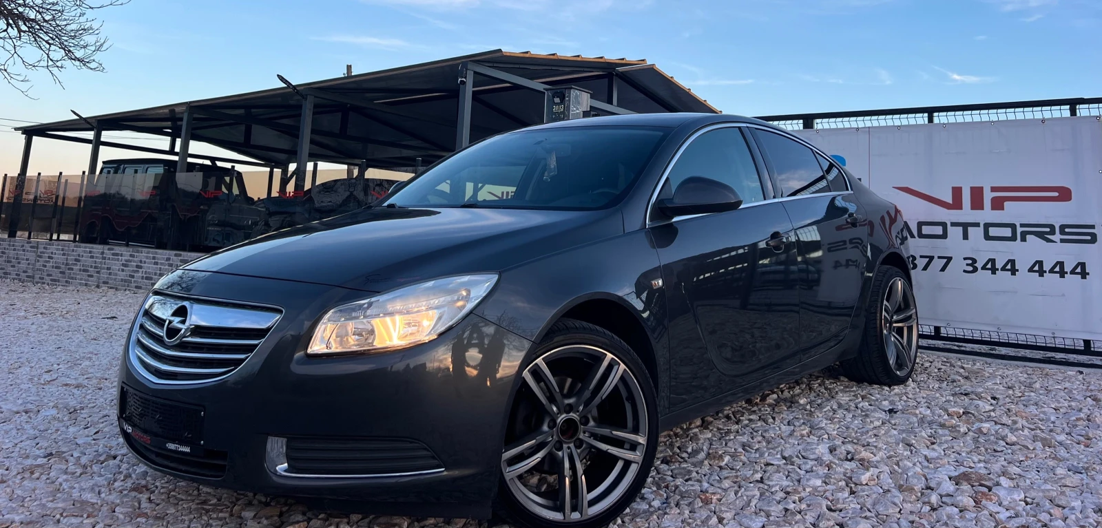 Opel Insignia 1.6i NAVI/SEDAN/KAMERA/6sk/KLIMATRONIK/UNIKAT | Auto.bg — изображение 1