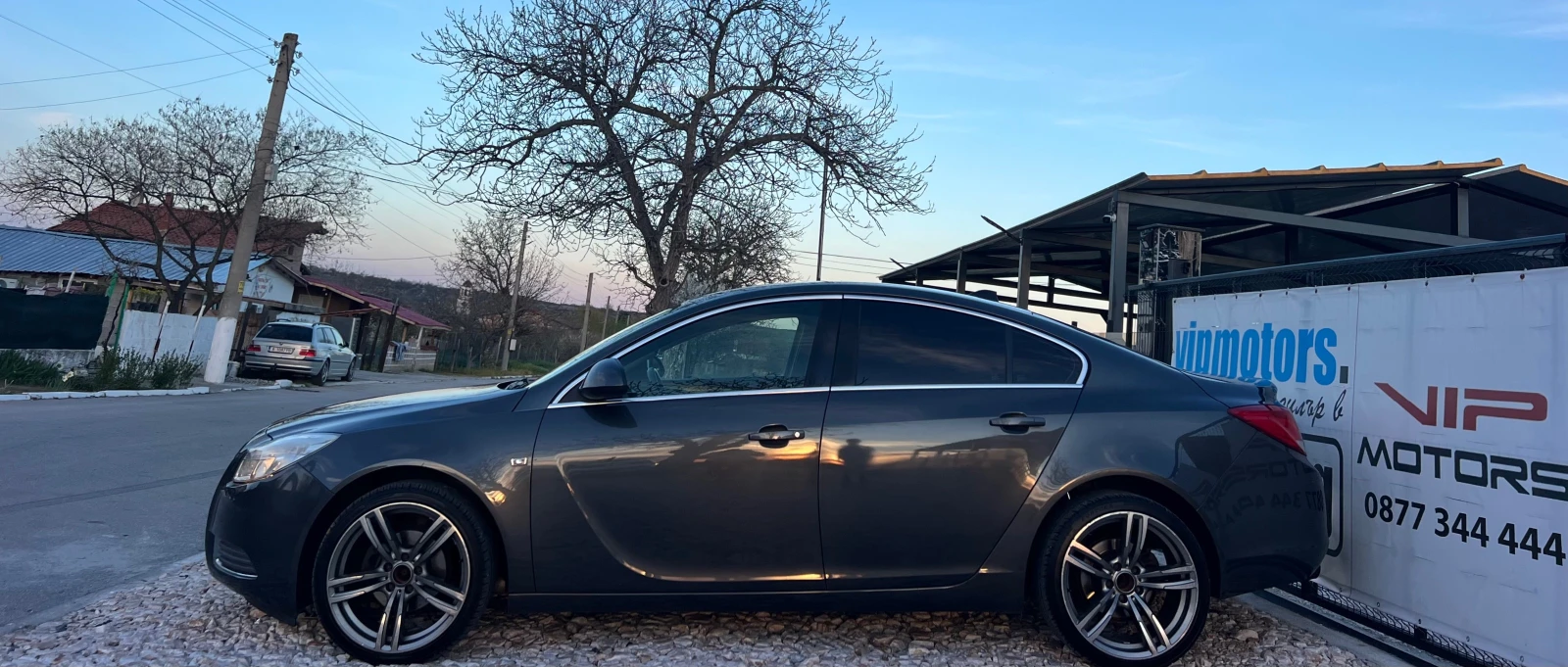 Opel Insignia 1.6i NAVI/SEDAN/KAMERA/6sk/KLIMATRONIK/UNIKAT, снимка 3 - Автомобили и джипове - 54155281