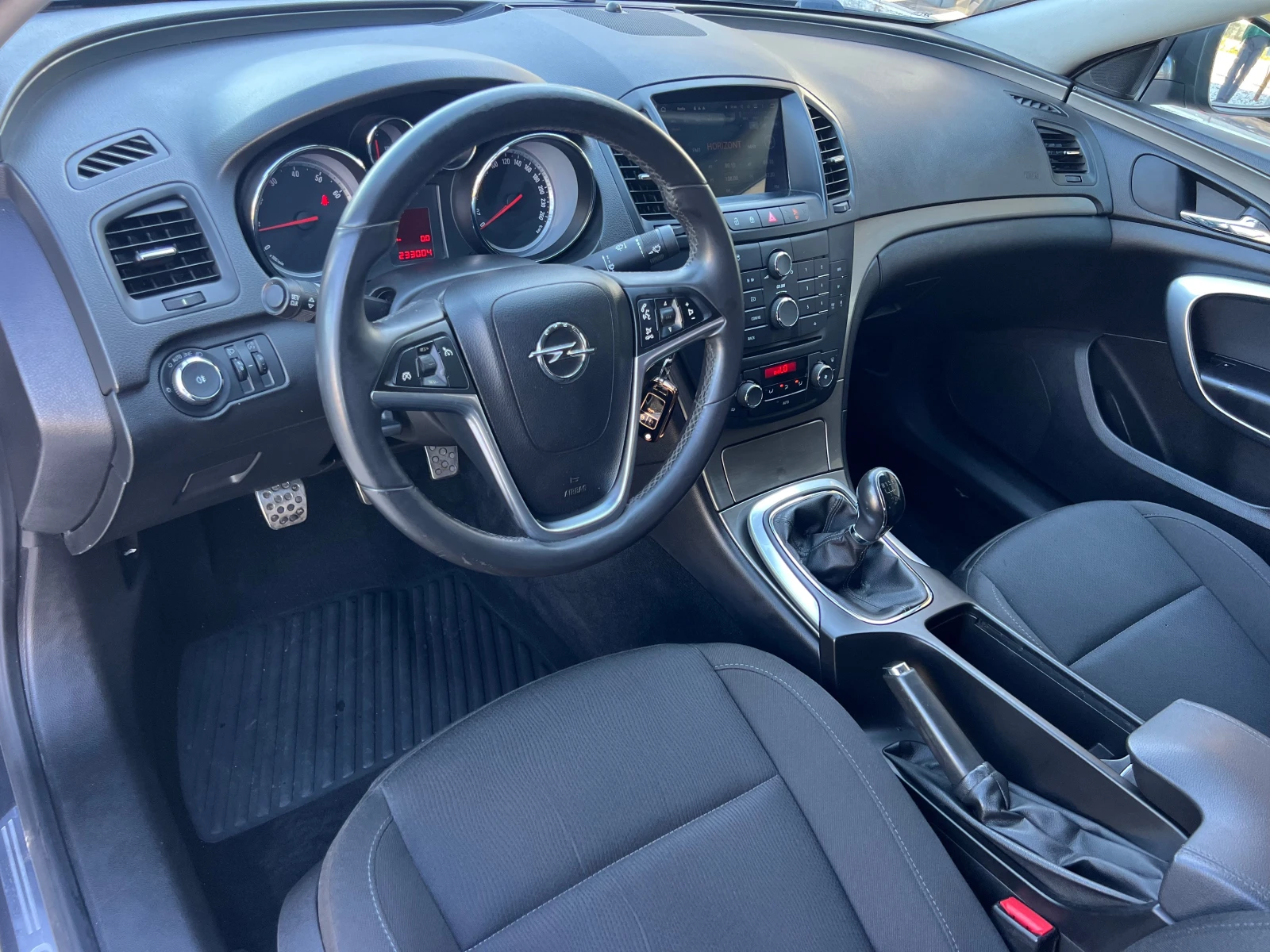 Opel Insignia 1.6i NAVI/SEDAN/KAMERA/6sk/KLIMATRONIK/UNIKAT, снимка 10 - Автомобили и джипове - 54155281