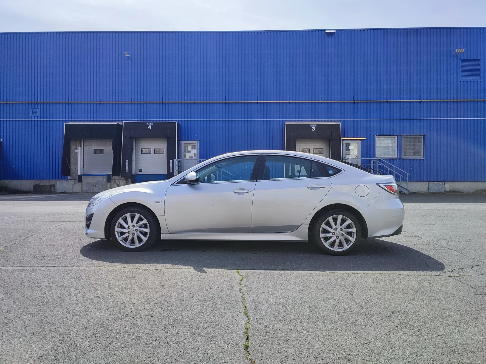 Mazda 6 2.0, снимка 3 - Автомобили и джипове - 54182292