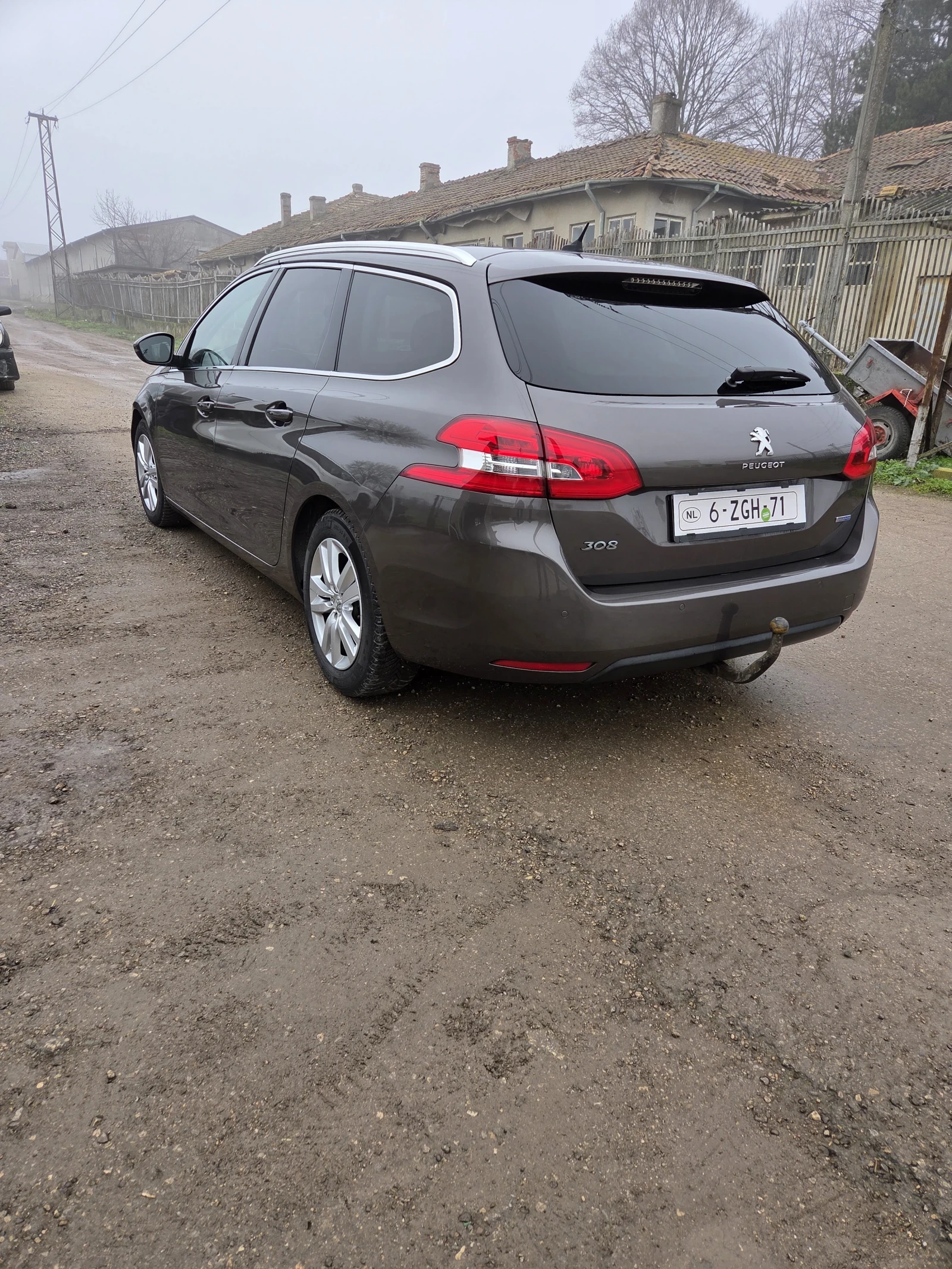Peugeot 308 1.6 HDI, снимка 5 - Автомобили и джипове - 54209241