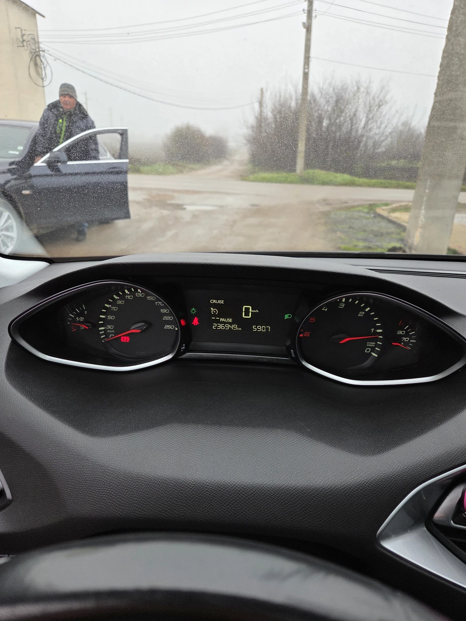 Peugeot 308 1.6 HDI, снимка 7 - Автомобили и джипове - 54209241