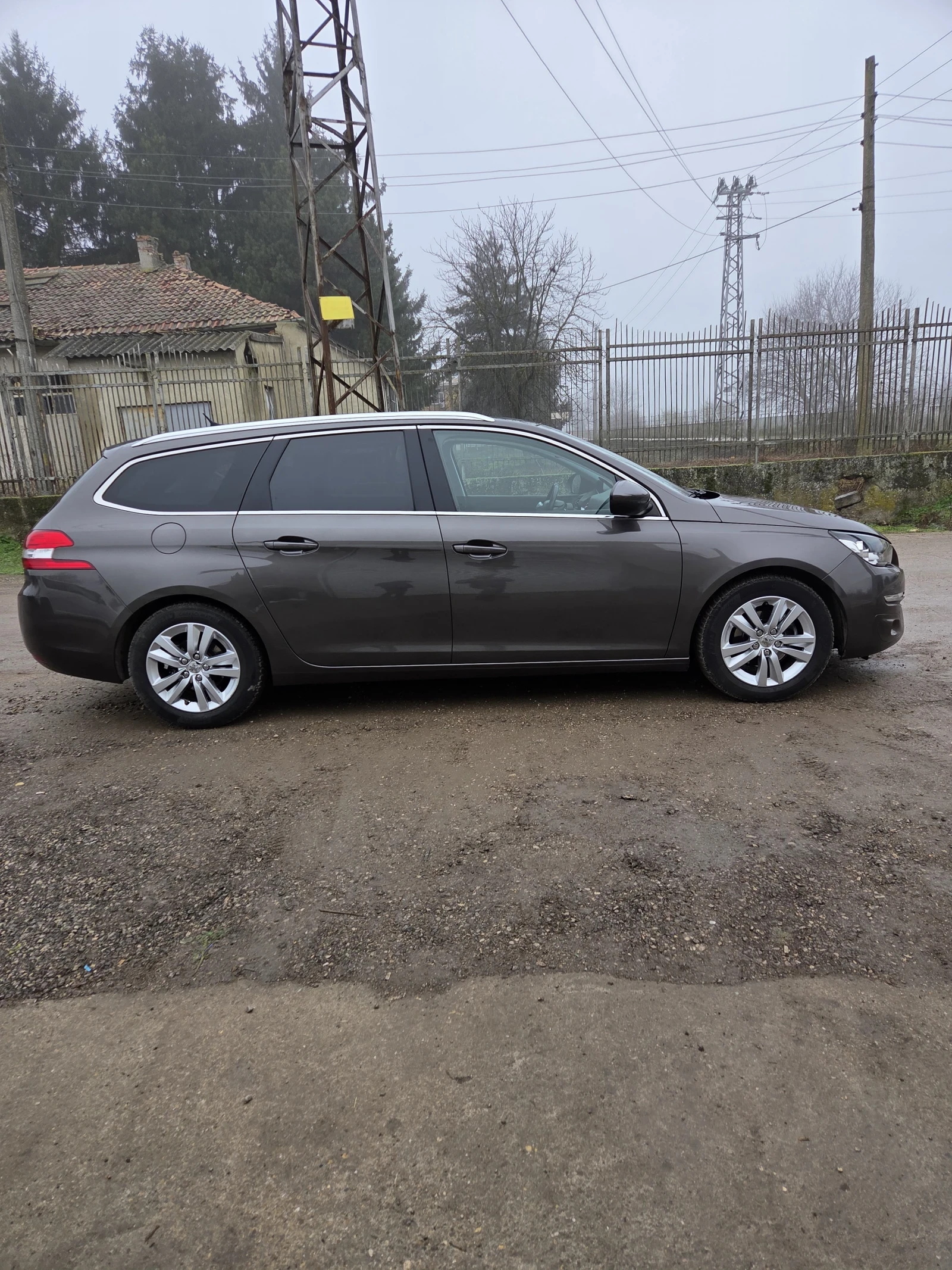 Peugeot 308 1.6 HDI, снимка 3 - Автомобили и джипове - 54209241