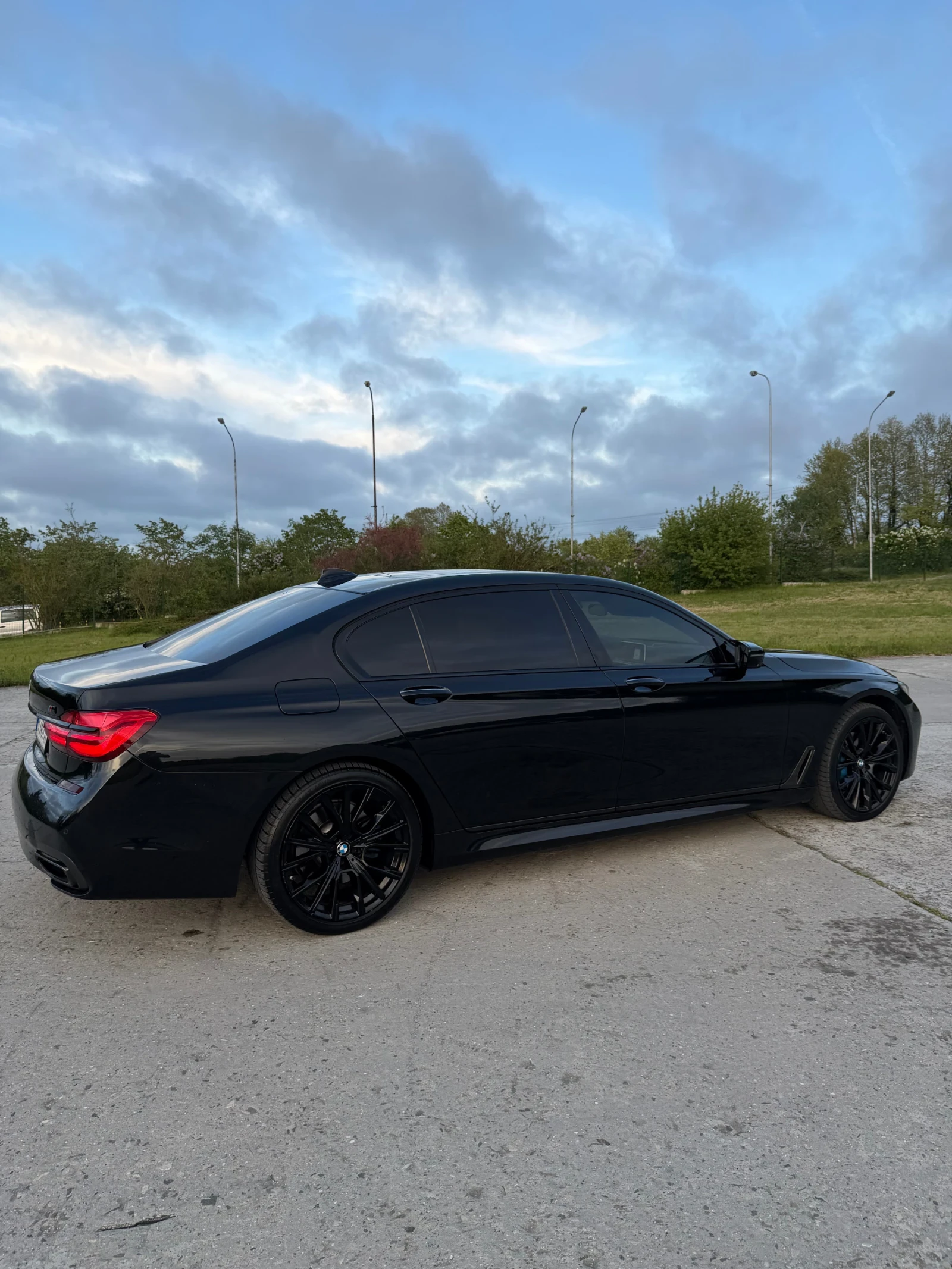 BMW 730 BMW 730d Long xDrive   Луксозна Бизнес Класа, снимка 3 - Автомобили и джипове - 54637646