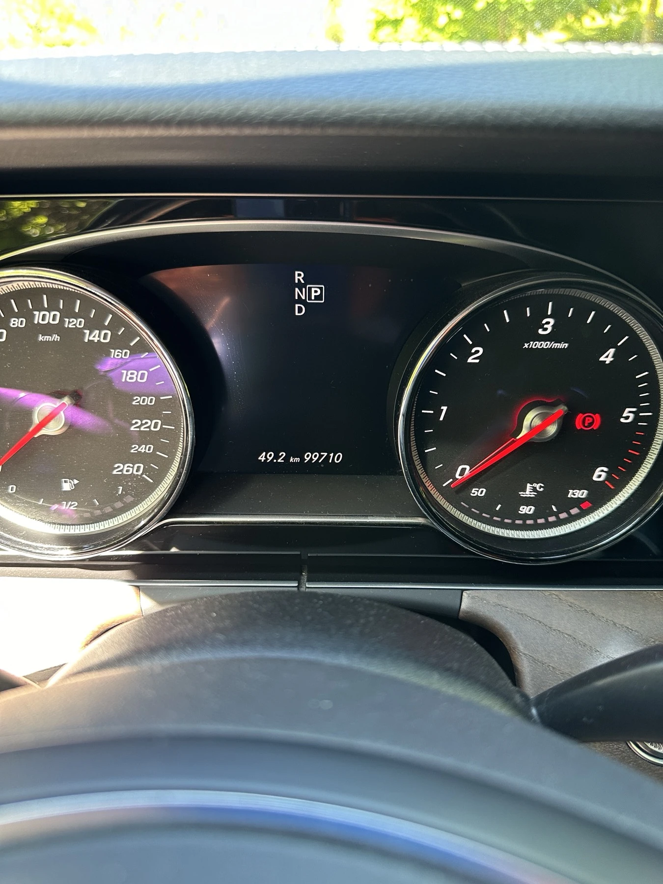 Mercedes-Benz E 220, снимка 15 - Автомобили и джипове - 54641965